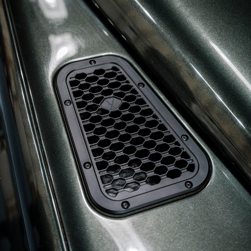 EXT014-154 - Billet Aluminium Wing Top Vents - Supplied as a Pair - Black - from Exmoor Trim Image 1