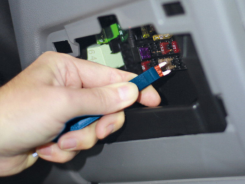 DA7587 - Fuse Terminal Cleaning Kit - by Laser Image 2