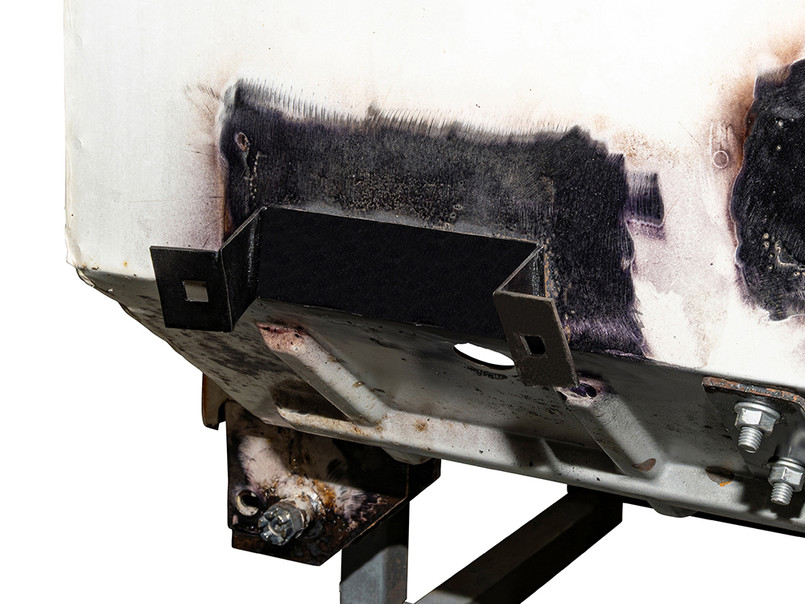 DA5377O - Footwell to Inner Wing Bracket - Right Hand Side - Defender / Series 2 / Series 2A / Series 3 Image 2