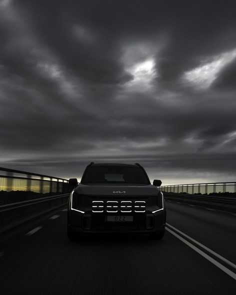 EXT00663 - OZZ SQR 9" Light - 12,000 Lumens - Available in Black or Arctic White Image 8