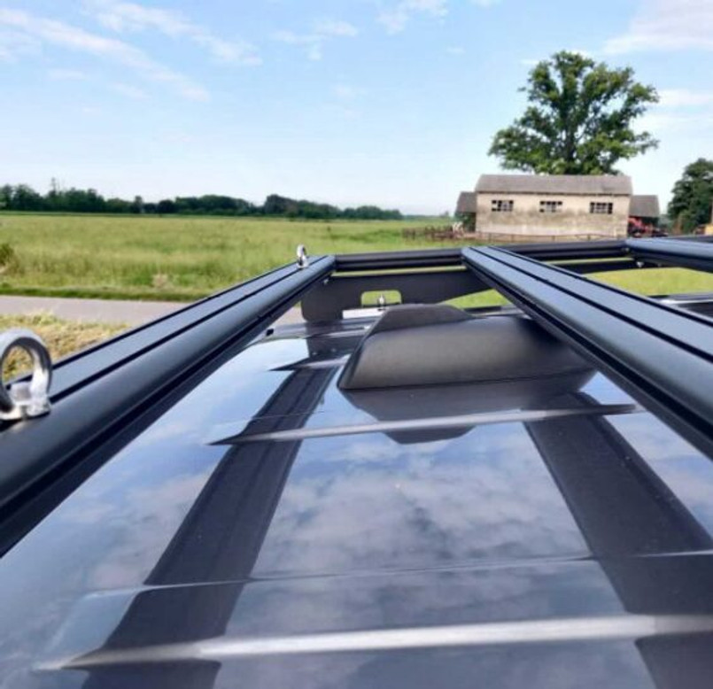 USR10201 - Out-Rack Ultra Slim Roof Rack - L322 Range Rover 2002-2013 Image 3