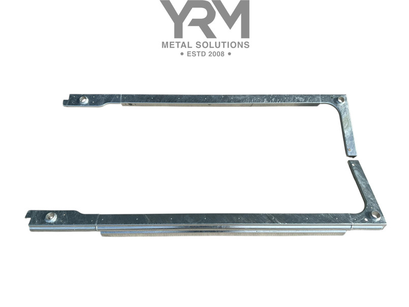 YRM158H - Pair of Galvanised Cappings - Series 2, 2A and 3 109" Staion Wagon 5 Door - by YRM Image 4
