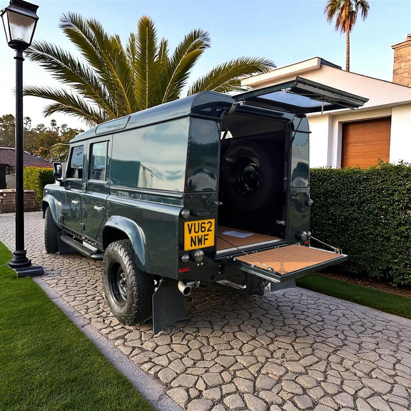 JWP7116 - Cat Flap Split Tailgate Rear Door kit Top Half for Series & Defender 1958-2016 (with Gas Strut) by SP 4x4 Image 2