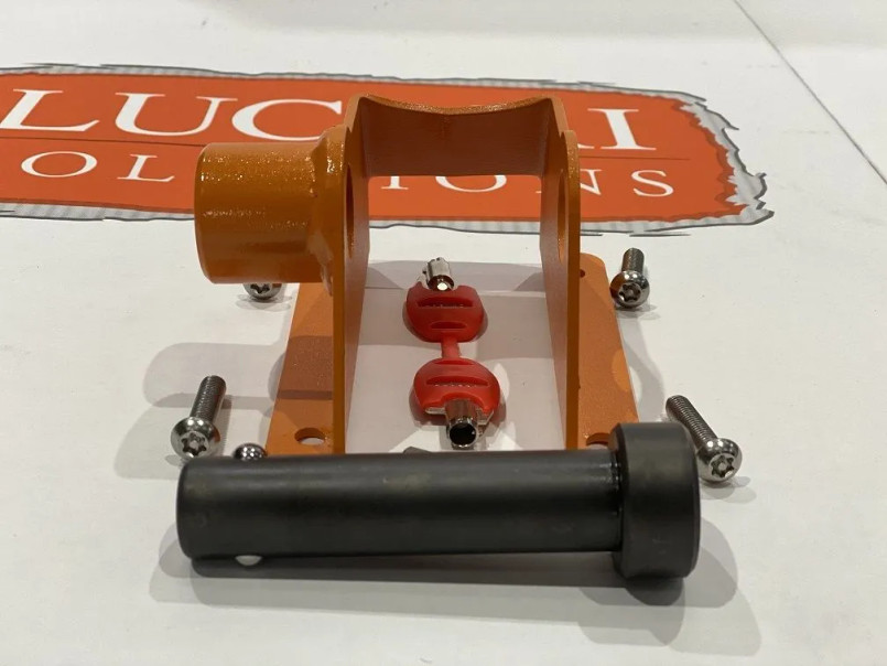 LRI37168 - Security Clutch Pedal Pin Lock - Land Rover Defender 90 & 110 - TDi, TD5 and 2.4 TDCi Puma - by Lucari Image 4