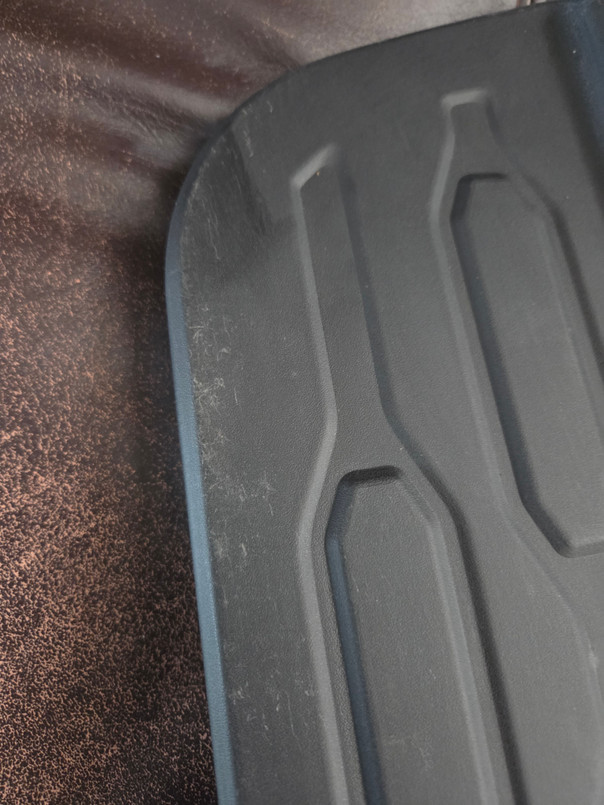 VPLRP0530 - Discovery 5 Side Steps - Fixed Steps Comes as a Pair Complete with Fixings - Aftermarket *DAMAGED - REDUCED TO CLEAR* Image 9