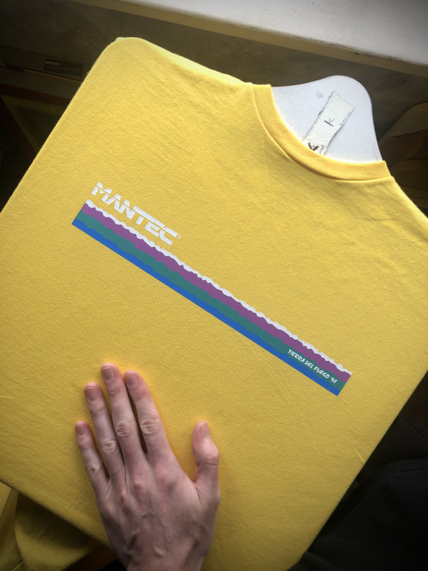 LRC0500 - Mantec Branded Short Sleeve T-Shirt - In Black or Yellow - Tierra Del Fuego Image 7
