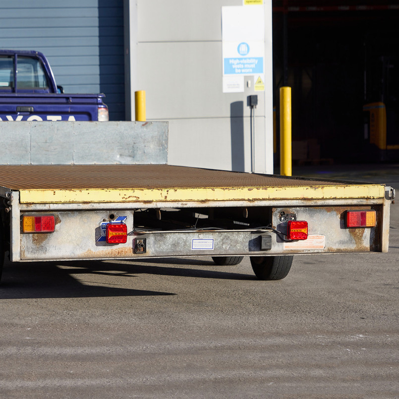 RCT802 - Magnetic LED Rear Light Kit - Replicates Rear Lights - Features Dynamic Indicators - Ideal for Towing Image 4