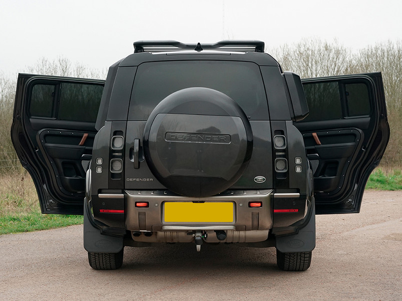 DA5754 - Car Sun Shades - Defender 130 - 2020 onwards Image 7