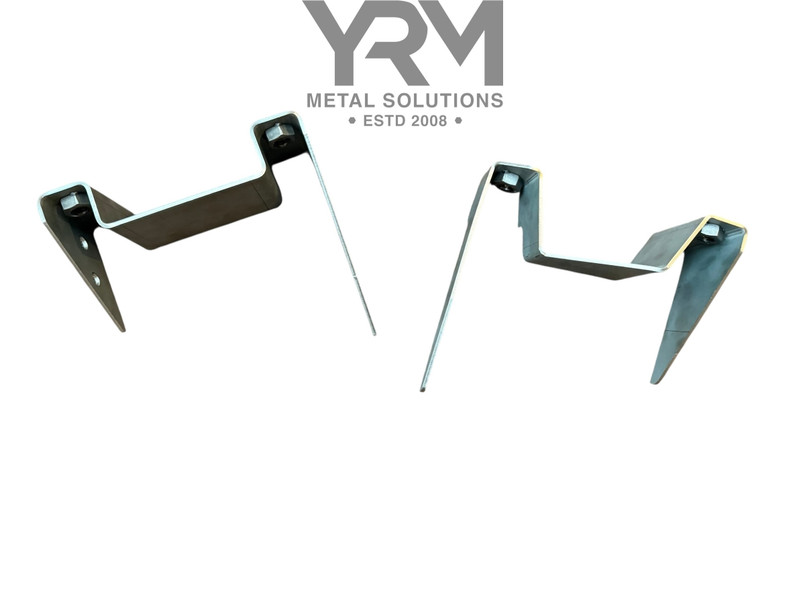 YRM520 - Pair of Engine Chassis Mounts – LR Defender TDCi 2007-2016 Image 3