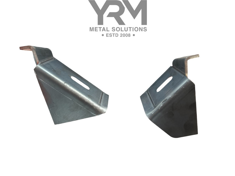 YRM522 - PAIR Engine Chassis Mounts – LR Defender (2.25 petrol/2.5 petrol/2.5 NA diesel/2.5 turbo diesel/200tdi) Image 3