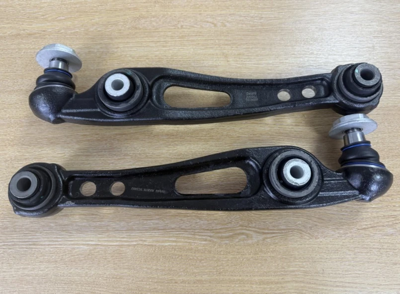 LRC5301 - Range Rover L405 Left & Right Front Suspension Arm Kit - Fitted to Rear Lower - up to 2017 - OEM by Delphi Image 3