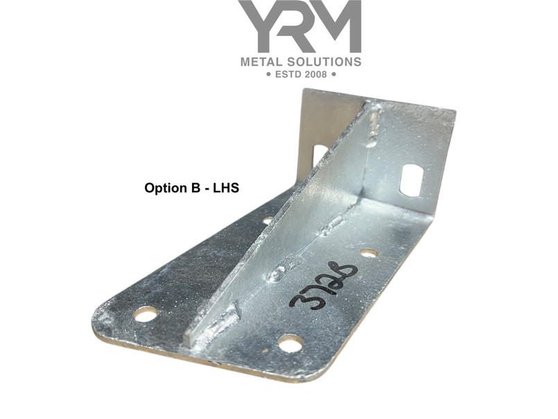 YRM372 - HDG Rear Lower Outer Body Mounting Bracket – Land Rover Defender 110 Hi-Cap Image 5