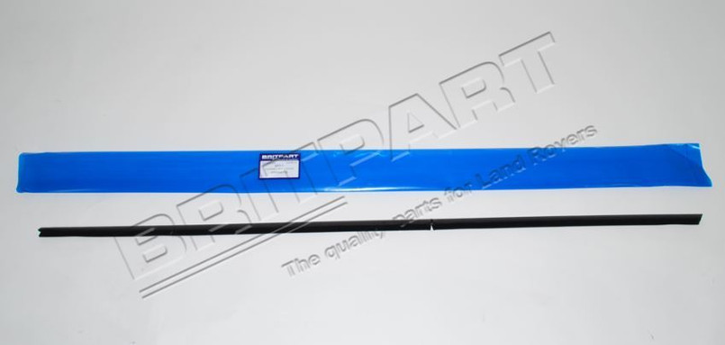 CFE000710 - Felt Door Channel for Land Rover Defender Front Door - Split Front Piece - Fits from 1986 from EA340457 Onwards Image 1
