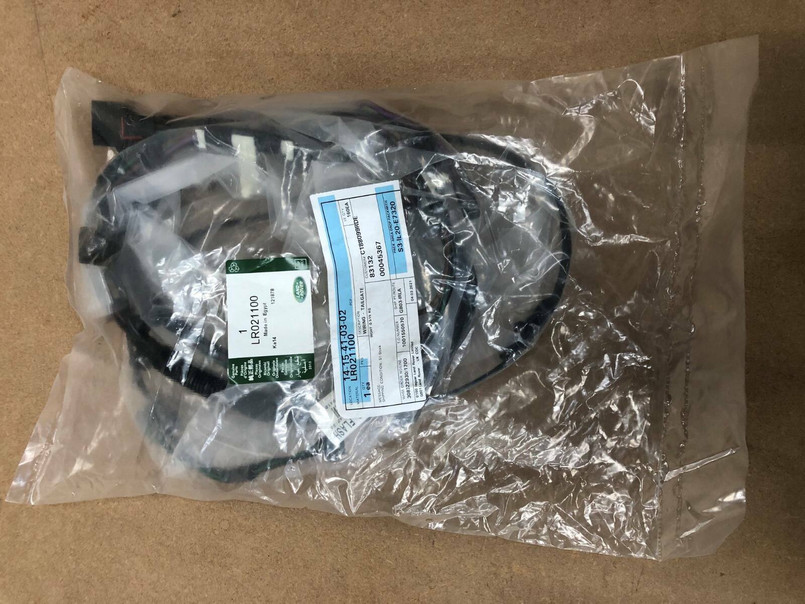 LR021100 - Upper Tailgate Wiring Harness for Land Rover Discovery 4 - Vehicles with Fixed Rear View Camera - Genuine Land Rover Image 1