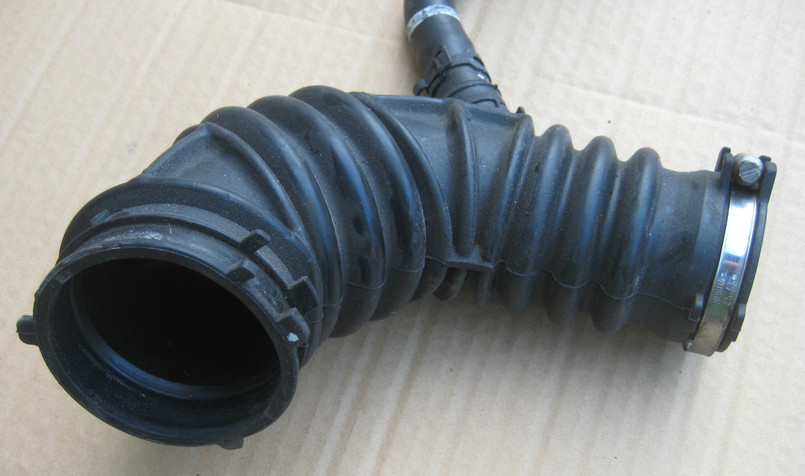 LR031365 - Defender Air Duct Pipe - Puma 2.4 & 2.2 - From Filter to Turbo - Genuine Land Rover option available Image 1