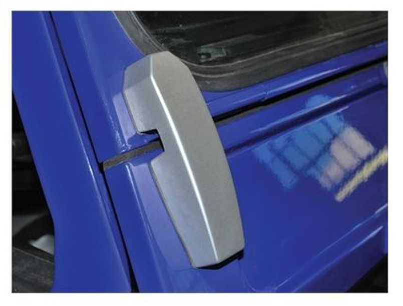 DA1142 - Pair of Billet Windscreen Brackets for Land Rover Defender in Silver Anodised Finish Image 1