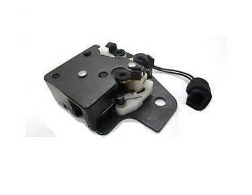 FQR100550 - Range Rover P38 Rear Tailgate Latch - Fits All P38 - Genuine Land Rover Image 1