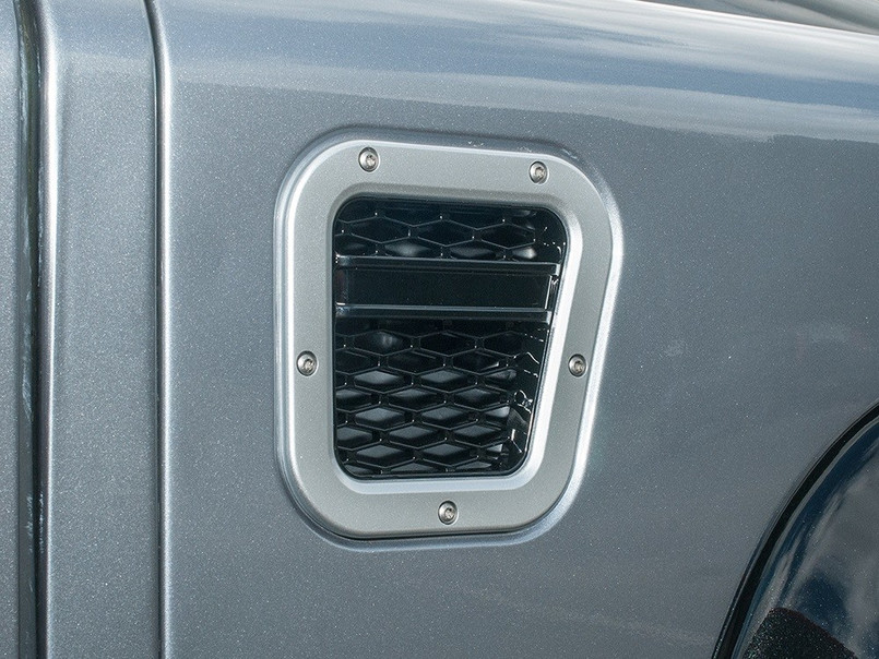 DA1971 - Defender XS Right Hand Vent in Silver with Black Mesh - Fits All Defenders with Right Hand Vent Hole - 1994 Onwards Image 1