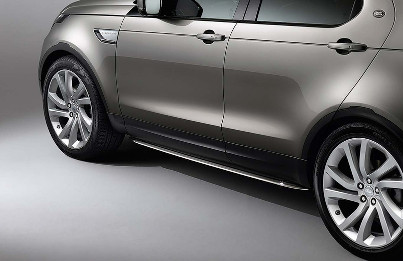 VPLRP0270 - Discovery 5 Side Tubes in Bright Stainless Steel Finish - Comes as a Pair Complete with Fixings - Genuine Land Rover Image 1