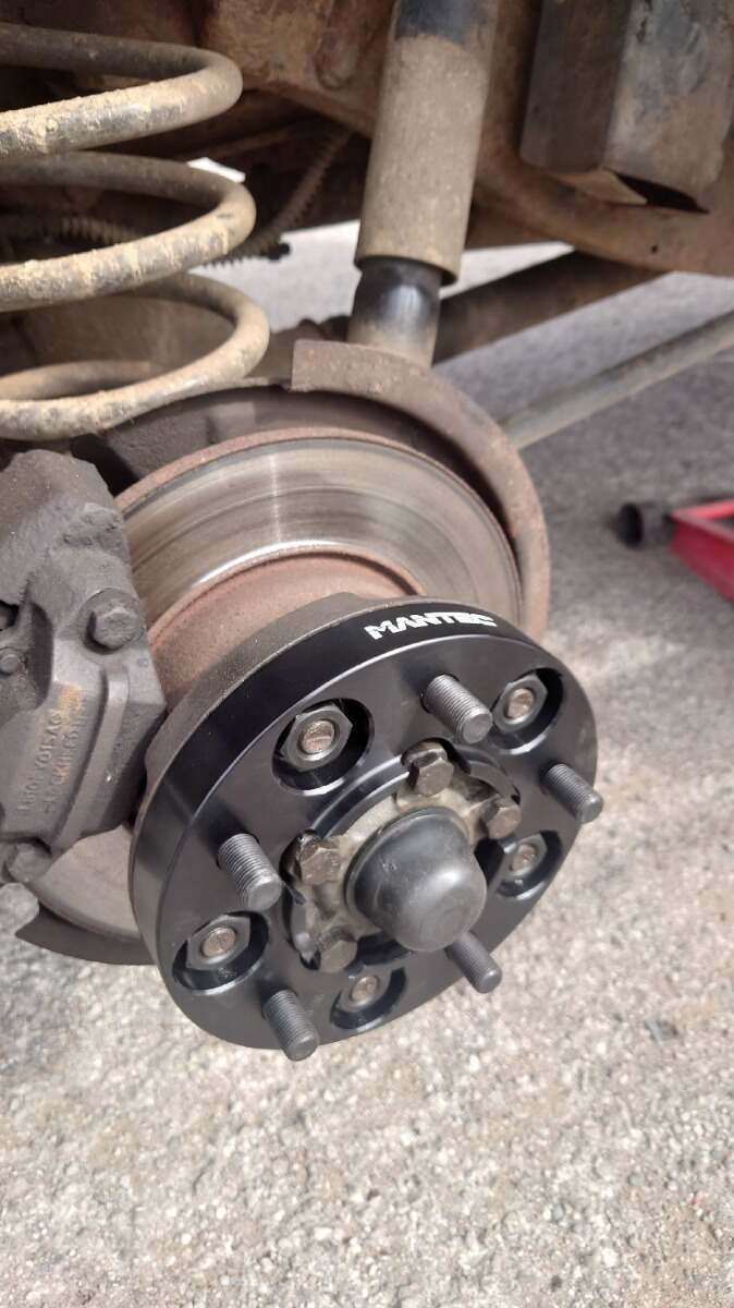 LR301B - Mantec Branded 30mm Black Alloy Wheel Spacers - For Land Rover ...