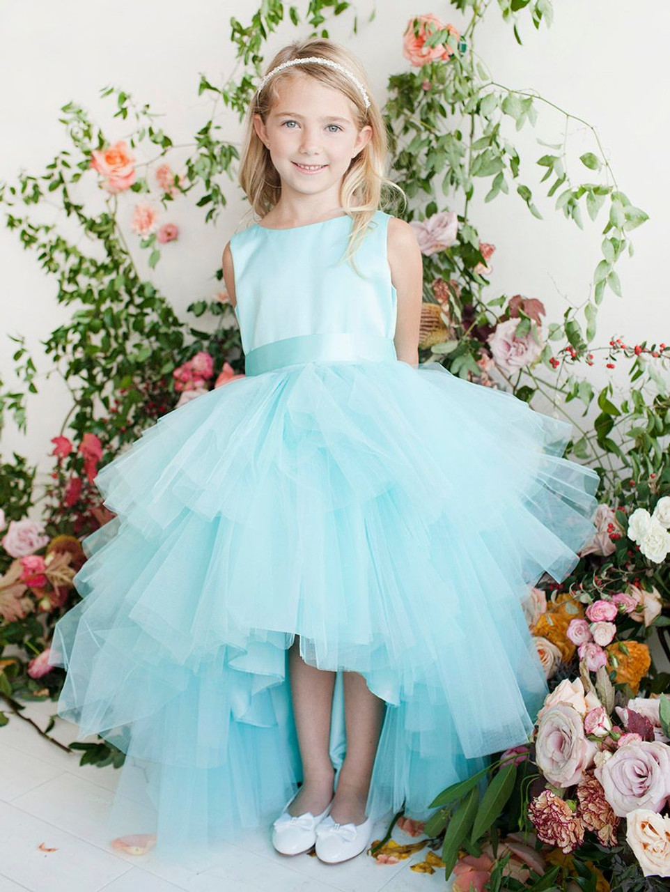 14 Best Flower Girl Dresses for Every Type of Wedding in 2024 | Glamour