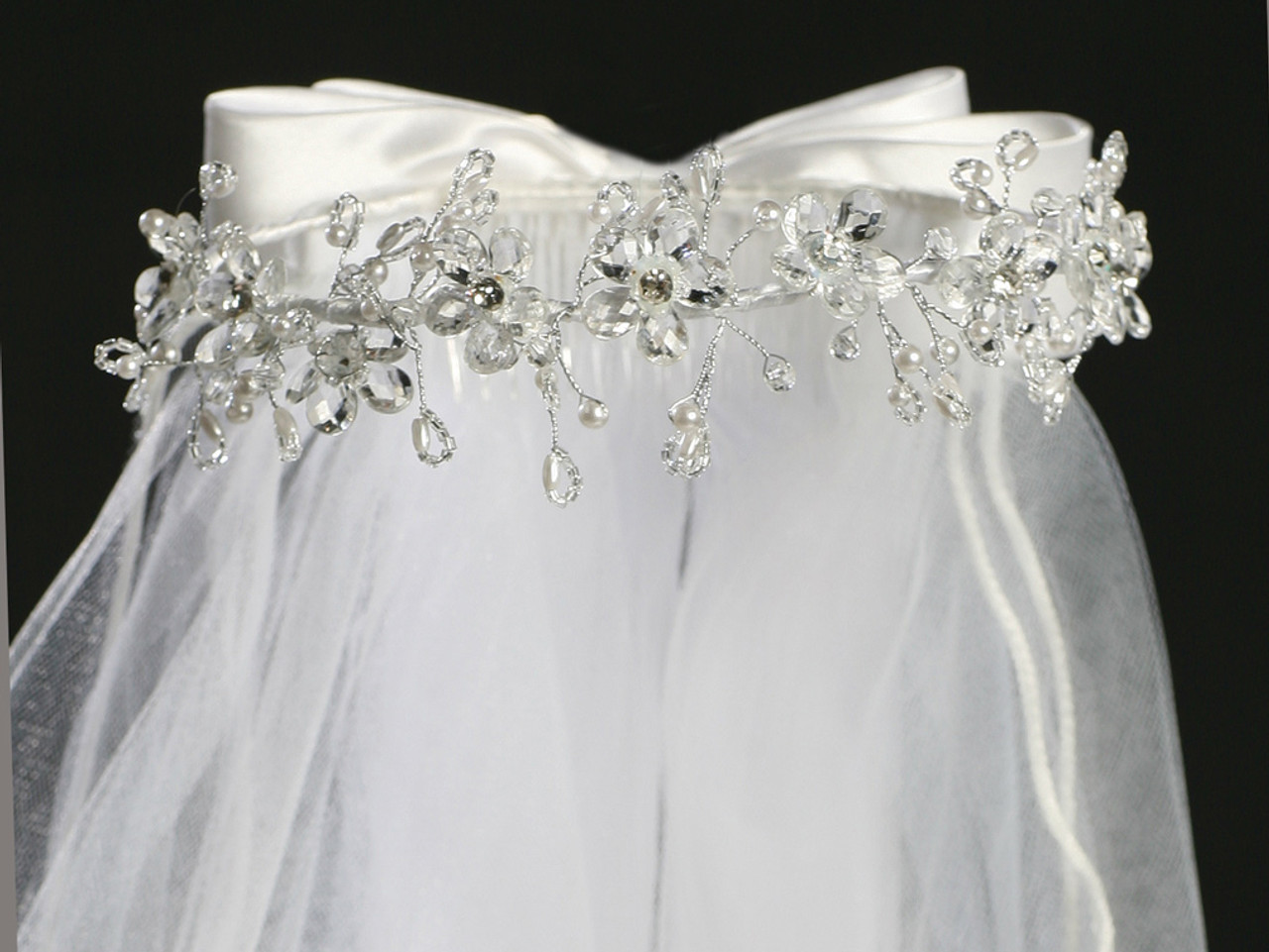 The BEST Quality Tulle VEIL for the First Communion -   First communion  veils, Girls first communion dresses, Communion veils