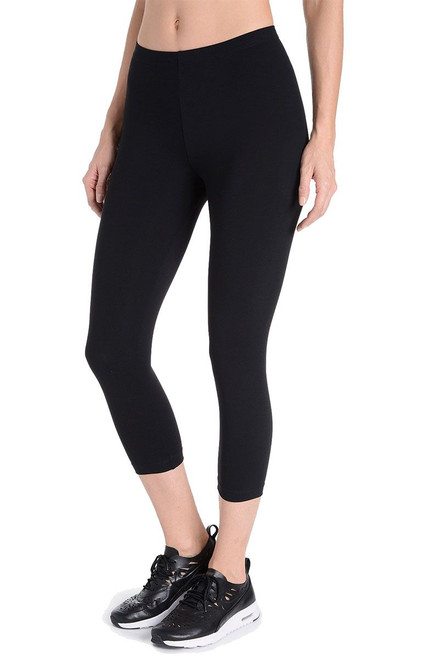 danskin 1561 women s black classic supplex body fit capri legging 20 39341.1626283372