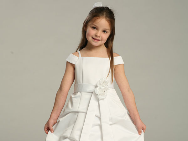 10 Things You Need To Know When Caring For Flower Girl Dresses