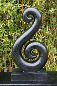 Statue - Fishhook Twist Black Statue - Fishhook Twist Black