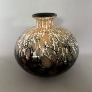Vase - Round Black 20 x 18