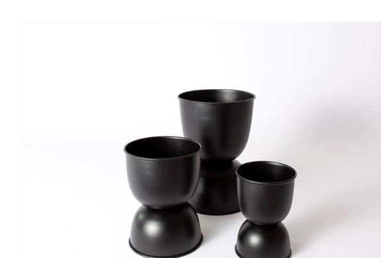 Planter - Domes Black - Med