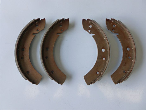 Brake Shoe Set, Front / Rear Beetle '54-57