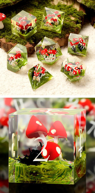 Dice and Gaming Accessories Polyhedral RPG Sets: Transparent/Translucent - Forage - Sharp Edge (7)