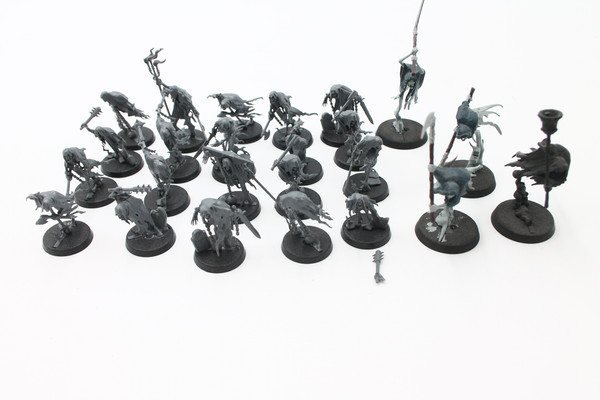(Secondhand) Warhammer: Age of Sigmar: Grand Alliance: Death - Used Warhammer AoS Nighthaunt: Grimghast Reapers (4/10), Chainrasp Hordes (20)