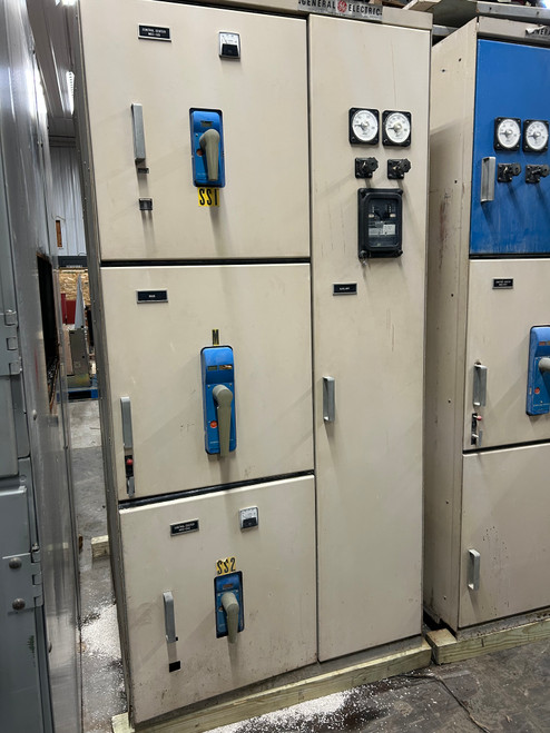 GE AKD-5 1600A Main Switchgear W/600A Feeder (#289)