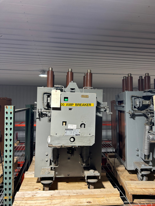 AM-7.2-500-6H GE Magne-Blast 2500A 7.2KV Air Circuit Breaker