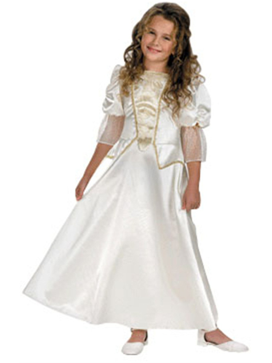 The Pirates of the Caribbean Elizabeth Swann Costume: What Most People Get Wrong
