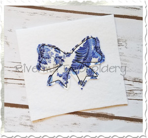 Small Raggy Applique Bow Machine Embroidery Design