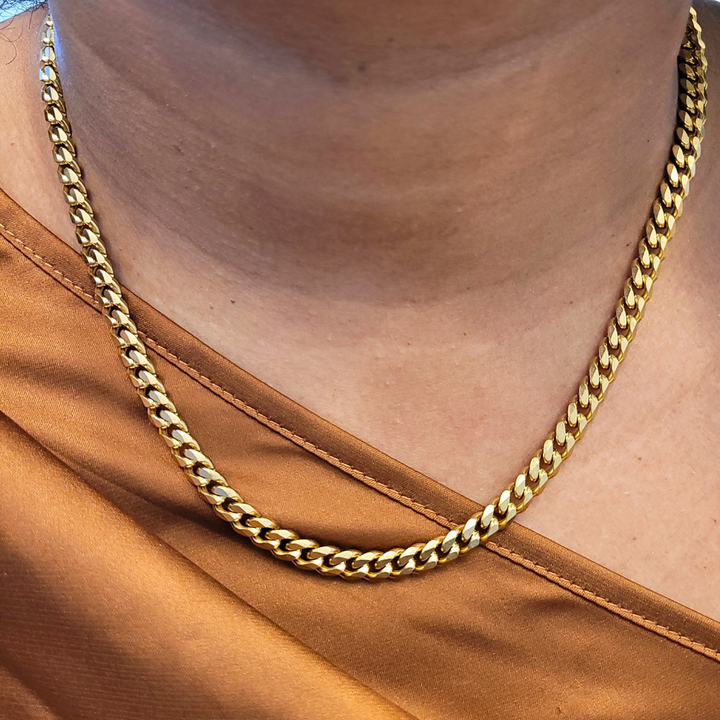 Regina Curb Gold Necklace