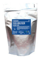 Lauric acid is a solubiliser that will help solubilise oils in formulations