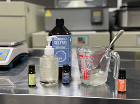 Using Naturallythinking Shower Gel base to make your own shower gel