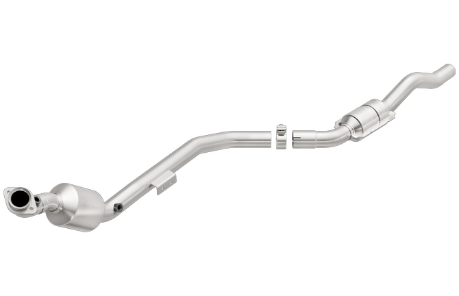 Magnaflow 551645 MercedesBenz E350 4matic 3.5L Passenger Side