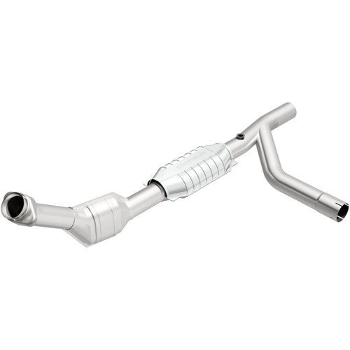 MagnaFlow 1997-1999 Ford E-150 Econoline 4.6L / 1997-1999 Ford E-150 Econoline Club Wagon 4.6L California Grade CARB Compliant Direct-Fit Catalytic Converter 447110