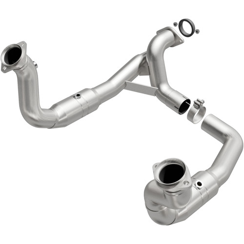 MagnaFlow 2011-2022 Ford F-250 Super Duty 6.2L | 2011-2022 Ford F-350 Super Duty 6.2L OEM Grade Federal / EPA Compliant Direct-Fit Catalytic Converter 52297