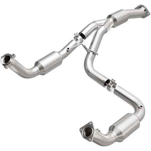 Magnaflow 5582812 | Chevrolet Silverado 2500 HD, 3500 HD | GMC Sierra 2500 HD, 3500 HD | 6L | California Legal Catalytic Converter | EO#D-193-148