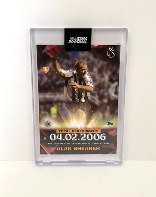 TOTAL PERFORMERS - #628 Alan Shearer (Newcastle United) - RED PARALLEL 3/5 - Topps Total Football 2025/26