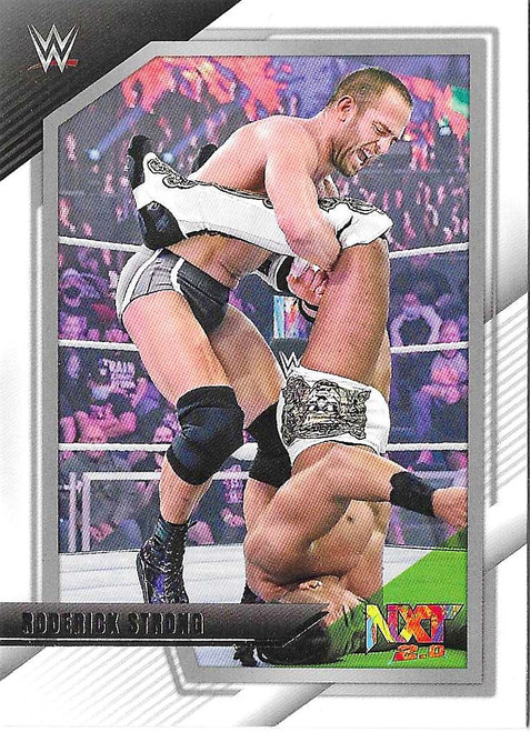 #072 Roderick Strong - Panini WWE NXT 2.0 2022