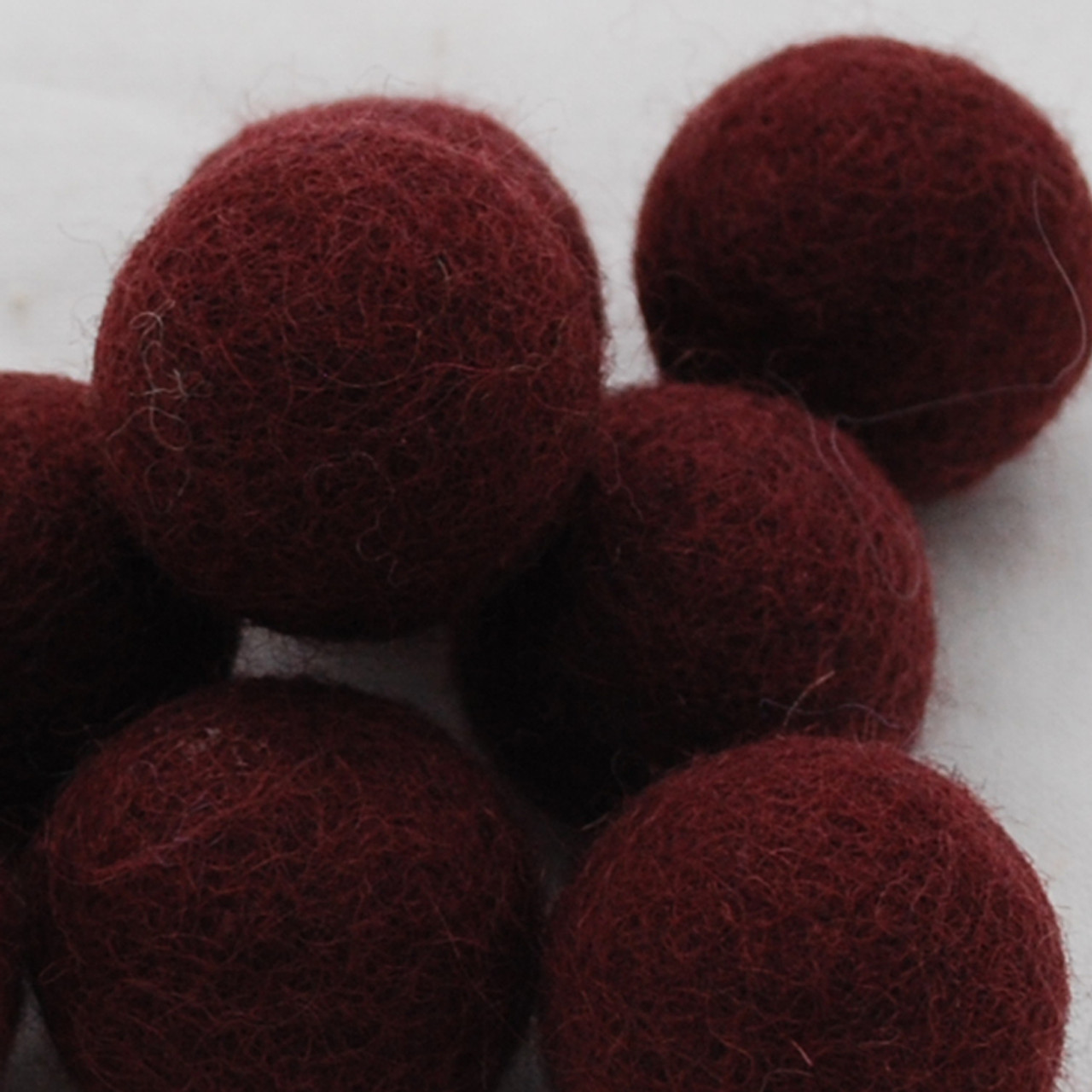 100% Wool Felt Balls - 10 Count - 3cm - Red 