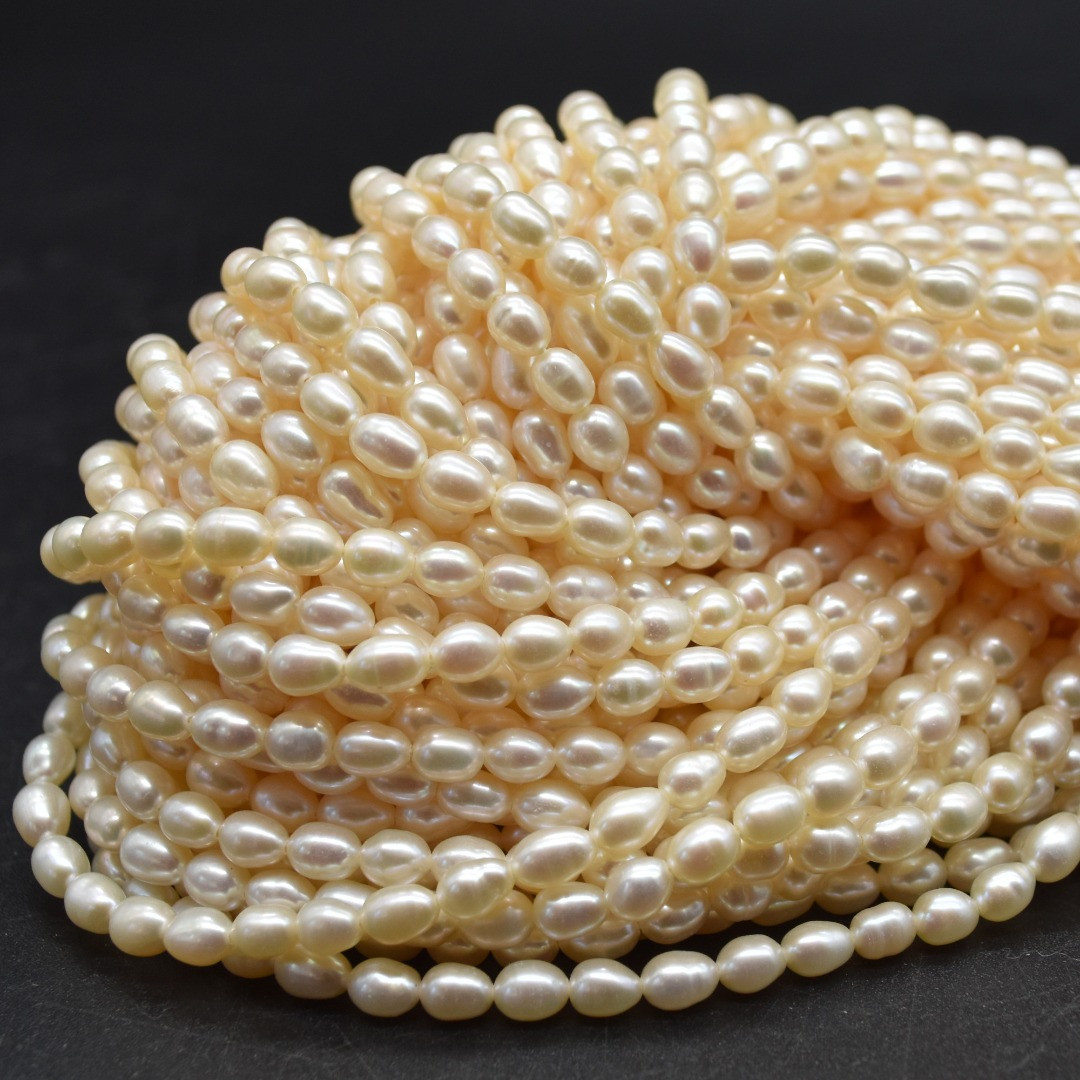 Natural Freshwater Rice Pearl Beads Off White 5mm 14
