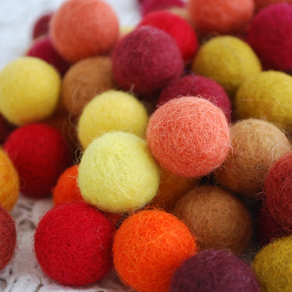 100% Wool Felt Balls - 100 Count - 2cm - Orange Red Colours